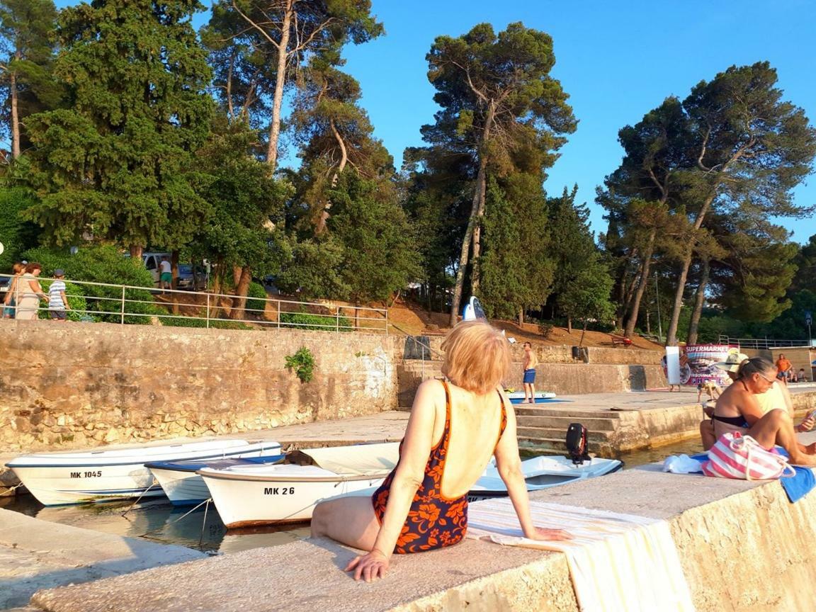 Apartments Ljuba I Mare มาลินสกา ภายนอก รูปภาพ